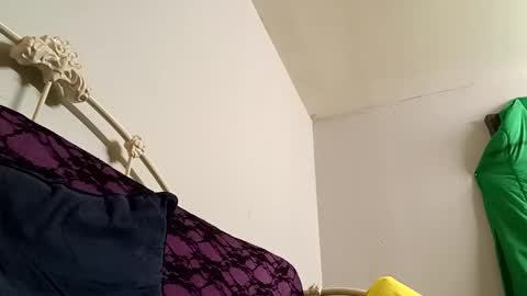 8intenn online show from 02-25-26, 12:59