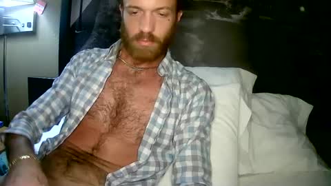 Snapshot of 90210screamer chatting on 12-02-24, 01:24 90210screamer online show from 12-02-24, 01:24