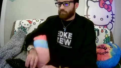 Snapshot of 90210screamer chatting on 02-19-25, 02:12 90210screamer online show from 02-19-25, 02:12