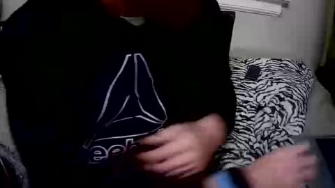 Snapshot of 90210screamer chatting on 10-17-25, 10:34 90210screamer online show from 10-17-25, 10:34