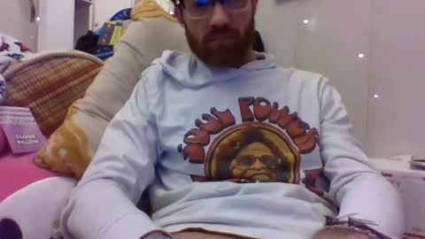 Snapshot of 90210screamer chatting on 10-31-25, 12:22 90210screamer online show from 10-31-25, 12:22