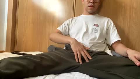 Snapshot of 96charles chatting on 01-31-25, 02:39 Charles96 online show from 01-31-25, 02:39