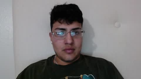 Snapshot of 99_butterfly_boy99 chatting on 01-17-25, 03:12 Butterfly boy online show from 01-17-25, 03:12