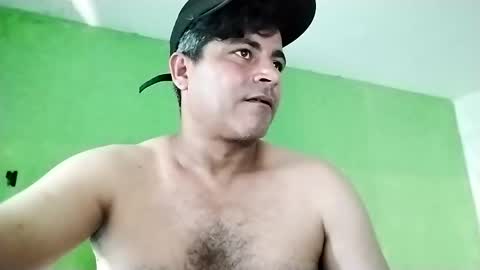 Snapshot of 9vinhocamshow chatting on 12-23-24, 05:43 9vinhocamshow online show from 12-23-24, 05:43