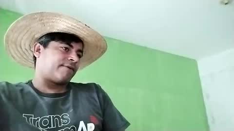 Snapshot of 9vinhocamshow chatting on 01-02-25, 11:31 9vinhocamshow online show from 01-02-25, 11:31