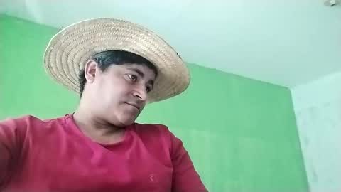 Snapshot of 9vinhocamshow chatting on 01-10-25, 11:00 9vinhocamshow online show from 01-10-25, 11:00