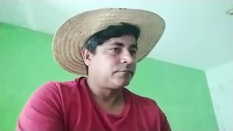 Snapshot of 9vinhocamshow chatting on 01-10-25, 02:02 9vinhocamshow online show from 01-10-25, 02:02
