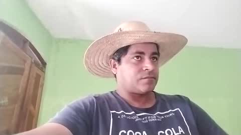 Snapshot of 9vinhocamshow chatting on 01-14-25, 11:20 9vinhocamshow online show from 01-14-25, 11:20