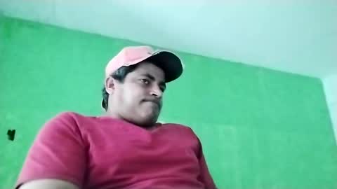 Snapshot of 9vinhocamshow chatting on 01-14-25, 04:08 9vinhocamshow online show from 01-14-25, 04:08