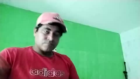 Snapshot of 9vinhocamshow chatting on 01-27-25, 12:37 9vinhocamshow online show from 01-27-25, 12:37