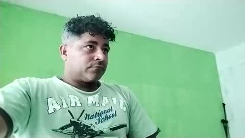 Snapshot of 9vinhocamshow chatting on 01-29-25, 11:41 9vinhocamshow online show from 01-29-25, 11:41