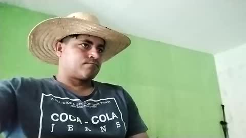 Snapshot of 9vinhocamshow chatting on 02-02-25, 02:56 9vinhocamshow online show from 02-02-25, 02:56