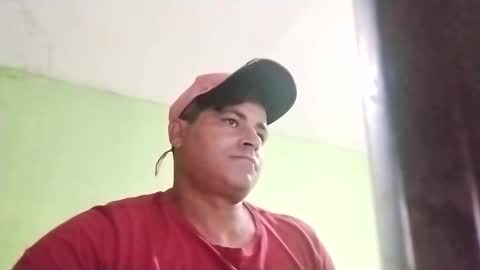 Snapshot of 9vinhocamshow chatting on 02-05-25, 11:17 9vinhocamshow online show from 02-05-25, 11:17