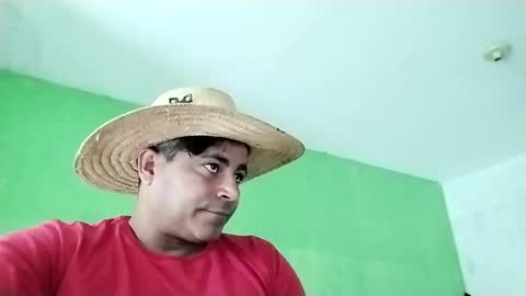 Snapshot of 9vinhocamshow chatting on 02-10-25, 11:57 9vinhocamshow online show from 02-10-25, 11:57