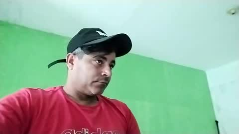 Snapshot of 9vinhocamshow chatting on 02-11-25, 11:54 9vinhocamshow online show from 02-11-25, 11:54