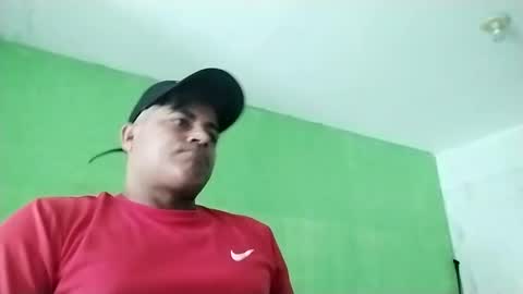Snapshot of 9vinhocamshow chatting on 02-24-25, 11:43 9vinhocamshow online show from 02-24-25, 11:43