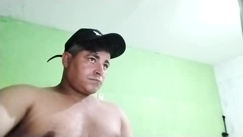 Snapshot of 9vinhocamshow chatting on 03-02-25, 10:38 9vinhocamshow online show from 03-02-25, 10:38