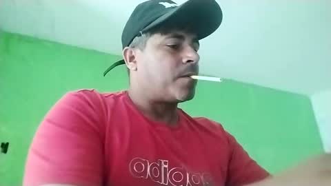 Snapshot of 9vinhocamshow chatting on 03-11-25, 11:23 9vinhocamshow online show from 03-11-25, 11:23