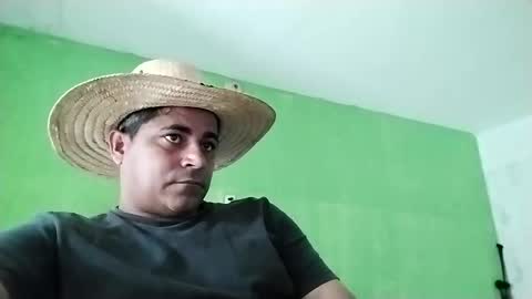 Snapshot of 9vinhocamshow chatting on 03-12-25, 11:31 9vinhocamshow online show from 03-12-25, 11:31