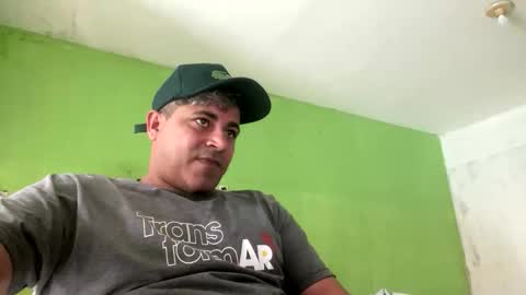 Snapshot of 9vinhocamshow chatting on 09-13-25, 12:16 9vinhocamshow online show from 09-13-25, 12:16