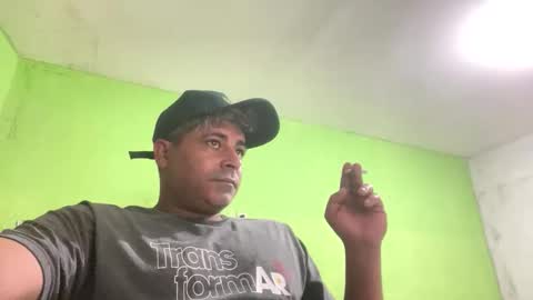 Snapshot of 9vinhocamshow chatting on 09-18-25, 07:10 9vinhocamshow online show from 09-18-25, 07:10