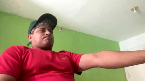 Snapshot of 9vinhocamshow chatting on 09-23-25, 11:24 9vinhocamshow online show from 09-23-25, 11:24