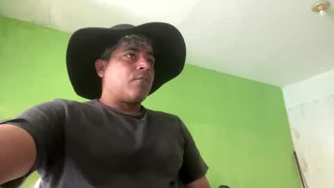 Snapshot of 9vinhocamshow chatting on 09-25-25, 11:14 9vinhocamshow online show from 09-25-25, 11:14