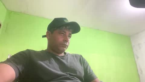 Snapshot of 9vinhocamshow chatting on 09-29-25, 12:27 9vinhocamshow online show from 09-29-25, 12:27
