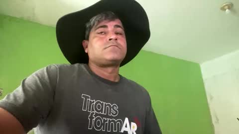 Snapshot of 9vinhocamshow chatting on 09-30-25, 11:37 9vinhocamshow online show from 09-30-25, 11:37