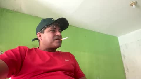 Snapshot of 9vinhocamshow chatting on 10-04-25, 12:14 9vinhocamshow online show from 10-04-25, 12:14