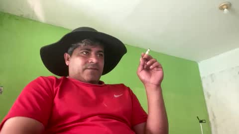 Snapshot of 9vinhocamshow chatting on 10-14-25, 11:11 9vinhocamshow online show from 10-14-25, 11:11
