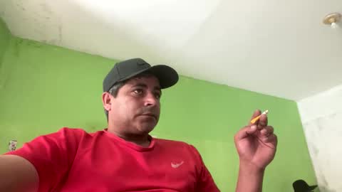 Snapshot of 9vinhocamshow chatting on 10-18-25, 11:11 9vinhocamshow online show from 10-18-25, 11:11