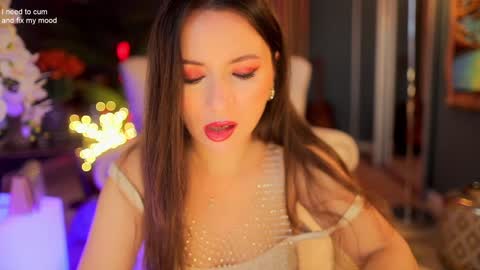 Sophia  online show from 11-19-25, 04:34