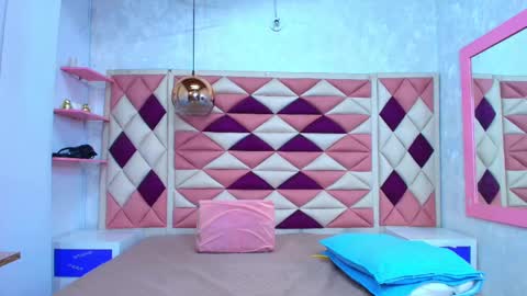  abby rouss online show from 09-18-25, 03:08