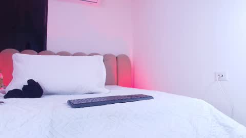  abby rouss online show from 11-19-25, 03:06