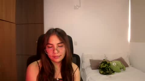 abby 3 online show from 06-19-26, 04:22