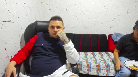     ----       online show from 02-10-25, 01:44