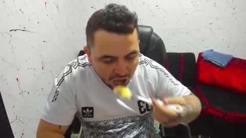     ----       online show from 03-09-25, 07:26