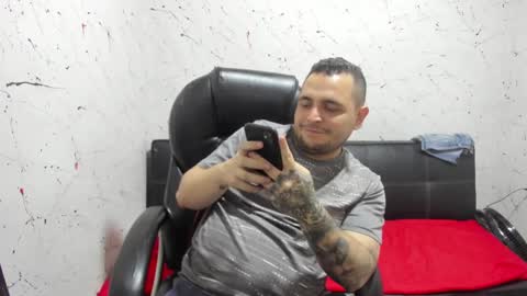     ----       online show from 09-12-25, 06:52