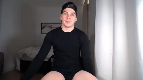 Snapshot of _aesthetic chatting on 03-31-26, 05:13 _aesthetic online show from 03-31-26, 05:13