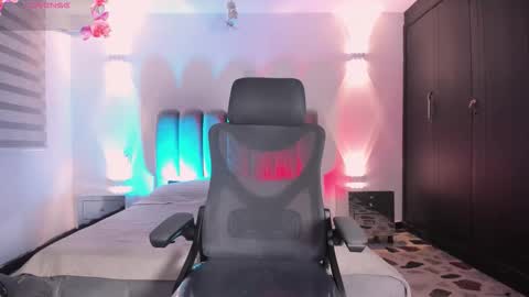 Agatha online show from 09-12-25, 12:44