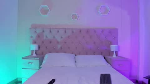 Agatha online show from 09-25-25, 05:33