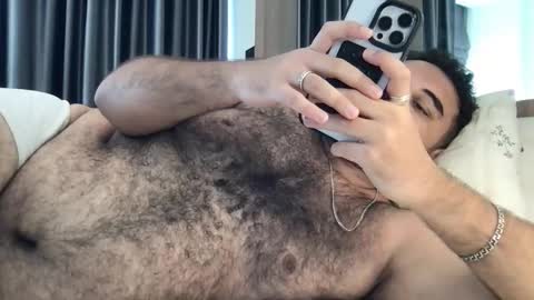 Snapshot of _alan_bear_ chatting on 12-22-25, 08:22 Alan online show from 12-22-25, 08:22