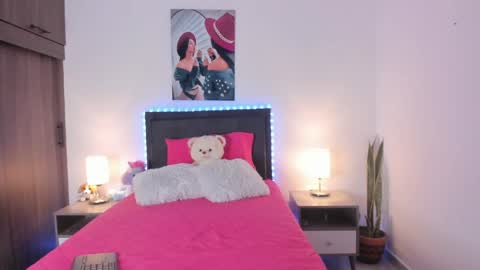 _alana_grey_ online show from 04-16-26, 04:30