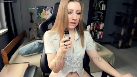 Aleksandra online show from 04-19-26, 12:15