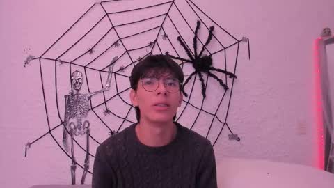 Alexander online show from 10-18-25, 04:26