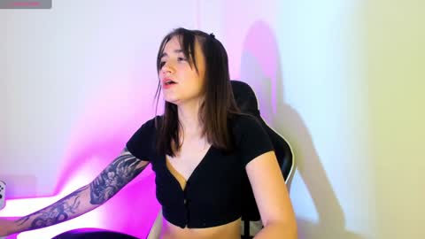 Snapshot of _alicerosse2 chatting on 01-17-25, 08:22 ALICE online show from 01-17-25, 08:22