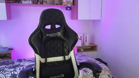 Snapshot of _alicerosse2 chatting on 03-17-26, 06:55 ALICE online show from 03-17-26, 06:55