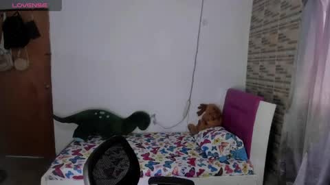 AMELIA  online show from 04-14-26, 04:02