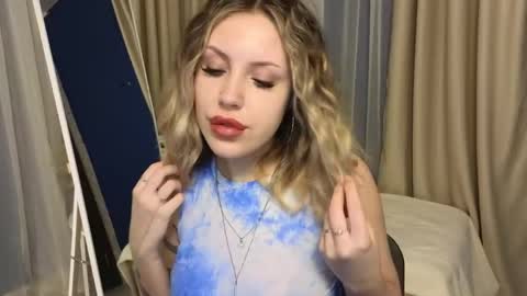 _amymoore_ online show from 04-24-26, 02:03